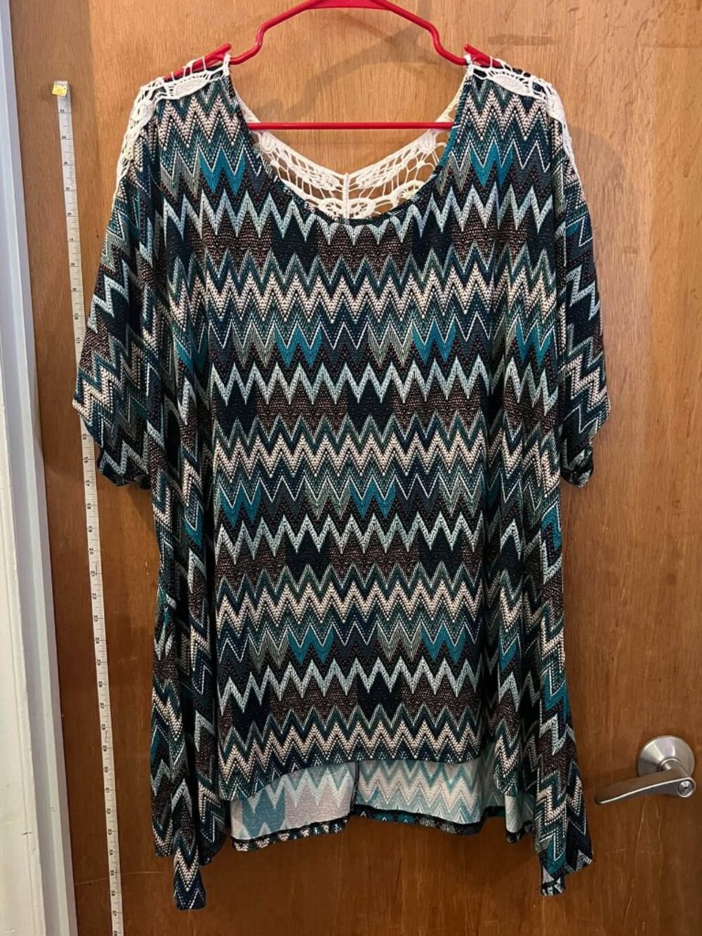 Size 26/28W - Cato - Blue Tone Shell w/Crochet Trim